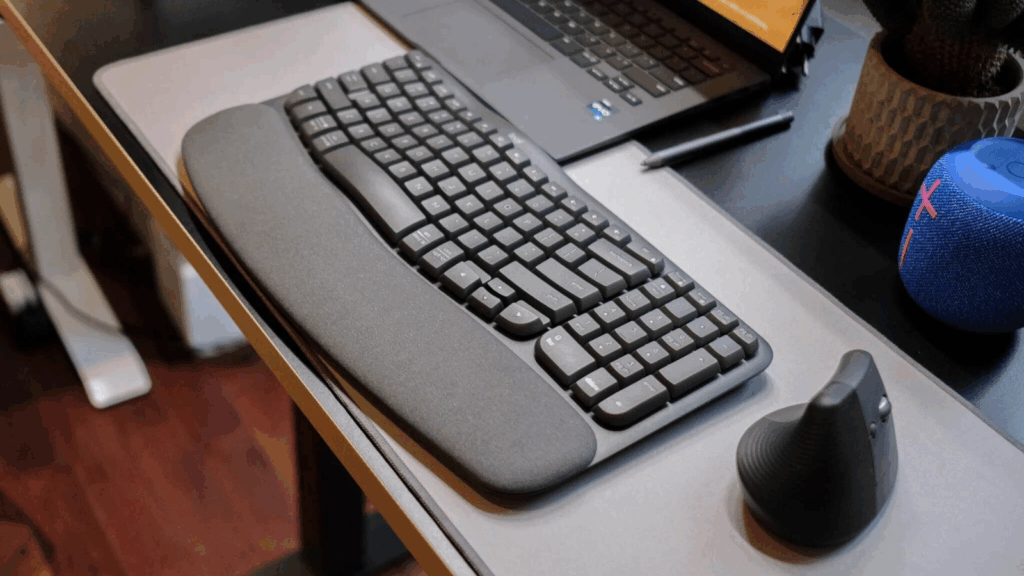 bàn phím công thái học